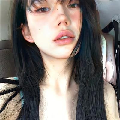 有色彩的女子